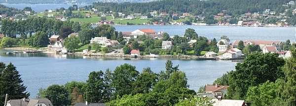  Halsnøya 